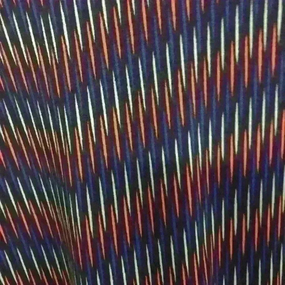 Lularoe Irma top size‎ Small 8-10 - Picture 5 of 8